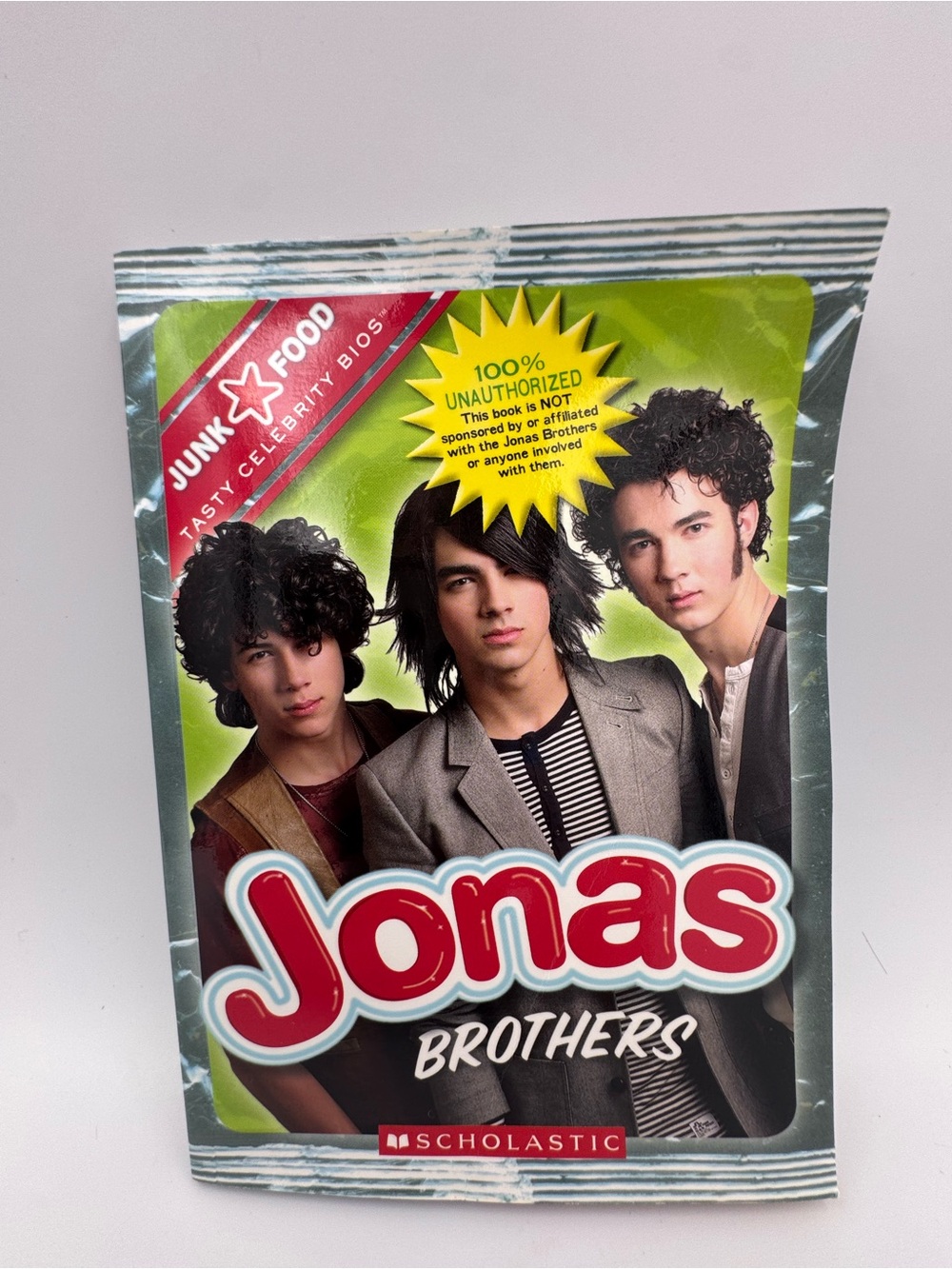 Jonas Brothers Junk Food Celebrity Bios 2009 Scholastic Paperback Maggie‎ Marron